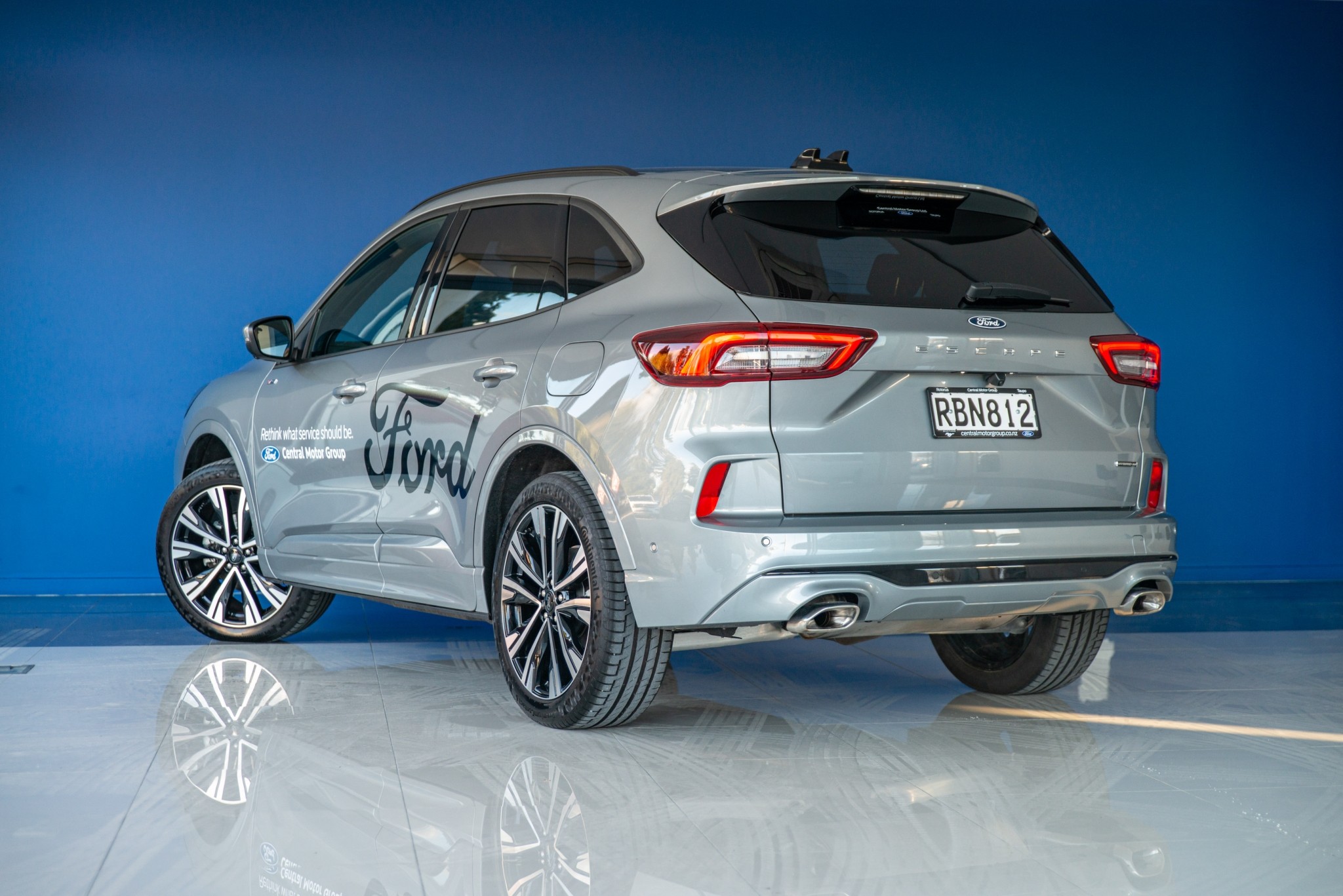 2025 Ford Escape St-Line X Awd Fhev 2