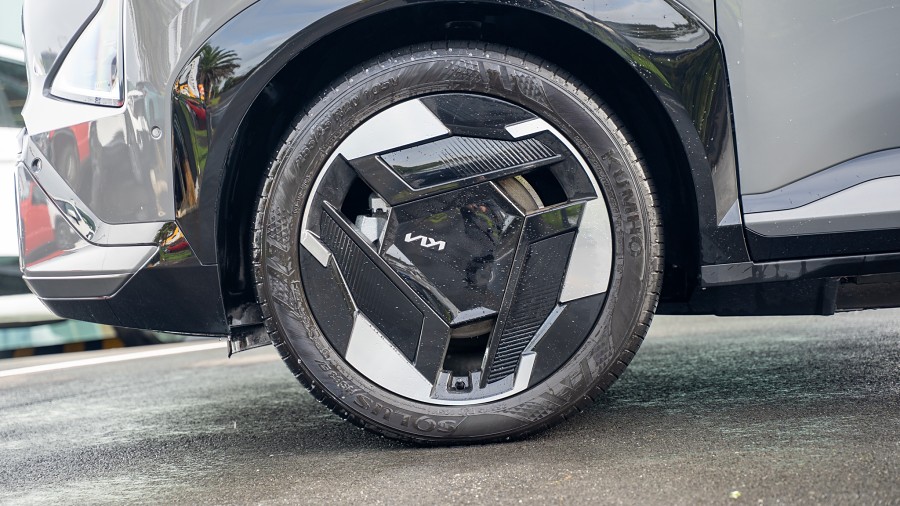 2025 Kia EV5 6