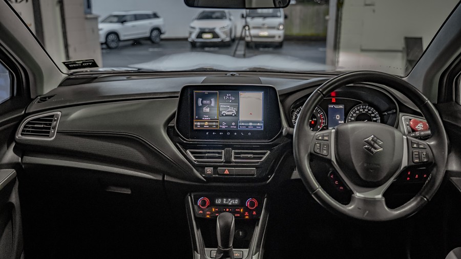 2022 Suzuki S-Cross 10