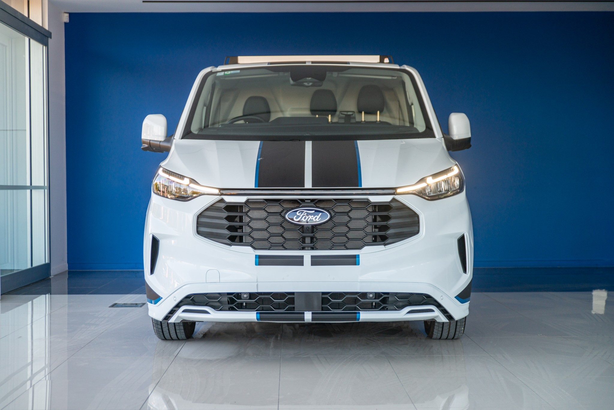 2025 Ford Transit Custom 320 Sport Awd