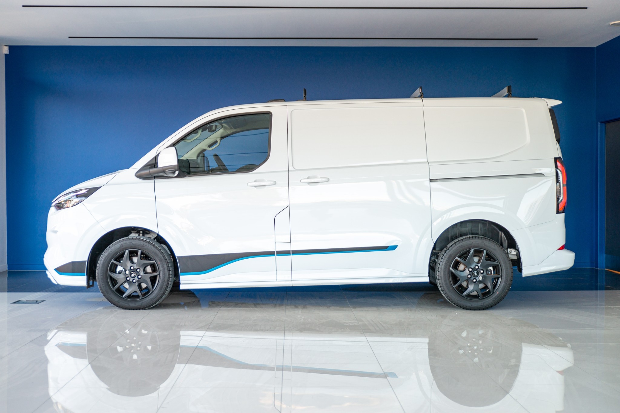 2025 Ford Transit Custom 320 Sport Awd
