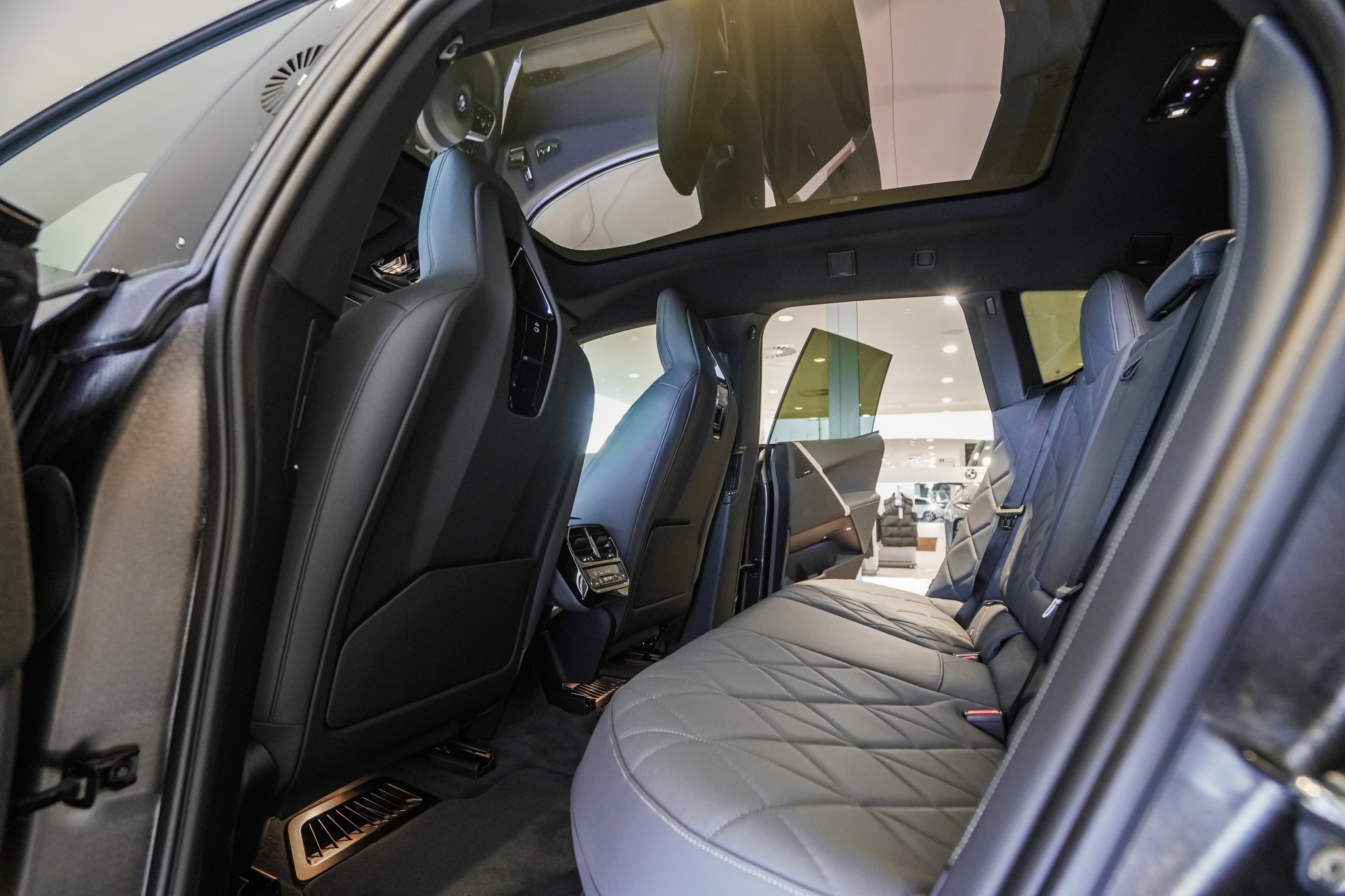 BMW iX IXdrive50