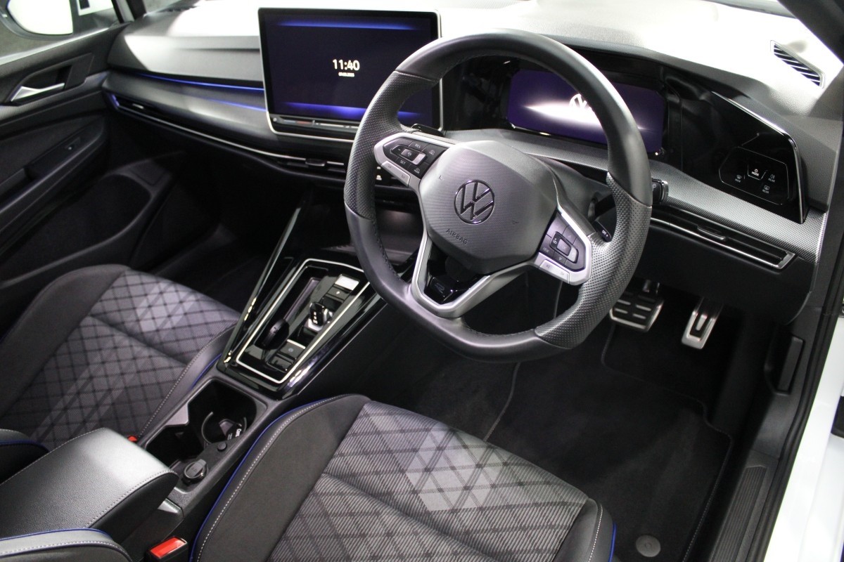 Volkswagen Golf 8.5 R-LINE