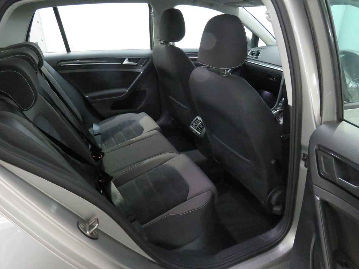 Volkswagen Golf Highline