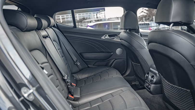 2021 Kia Stinger 15