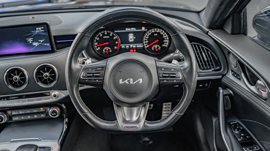 2021 Kia Stinger 11