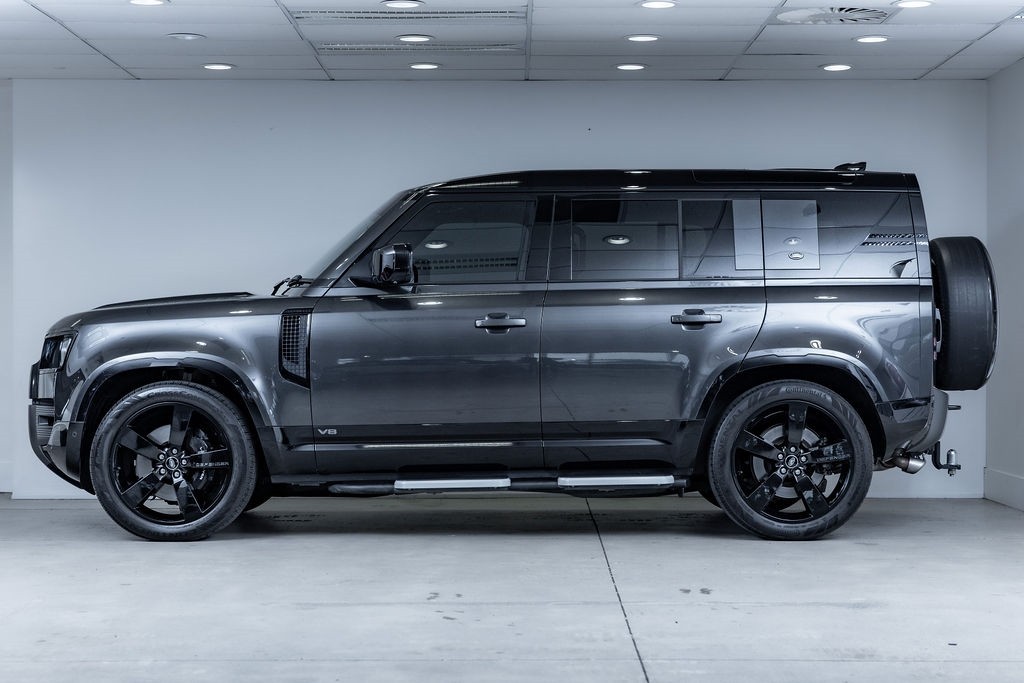 Land Rover Defender 110 V8 5.0Pt/4Wd/8At