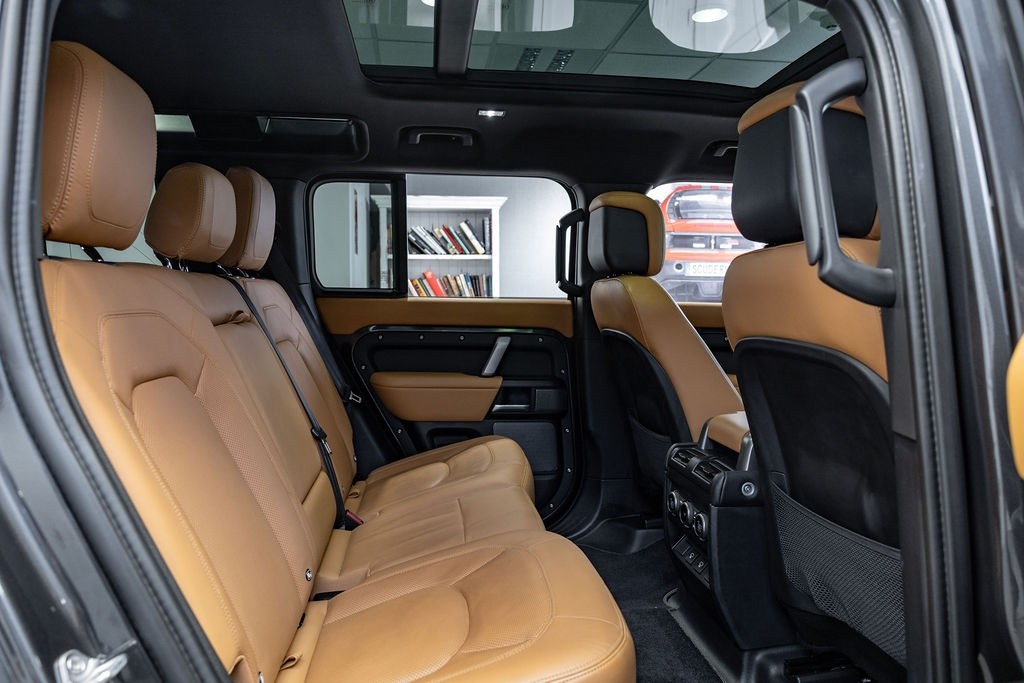Land Rover Defender 110 V8 5.0Pt/4Wd/8At