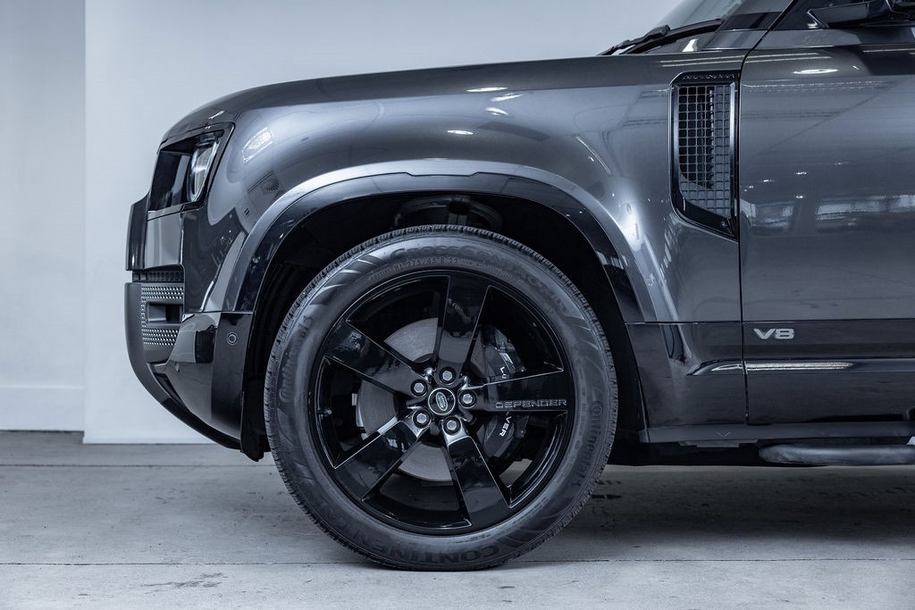 Land Rover Defender 110 V8 5.0Pt/4Wd/8At