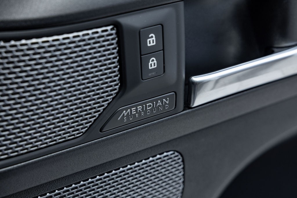 Land Rover Defender 110 V8 5.0Pt/4Wd/8At