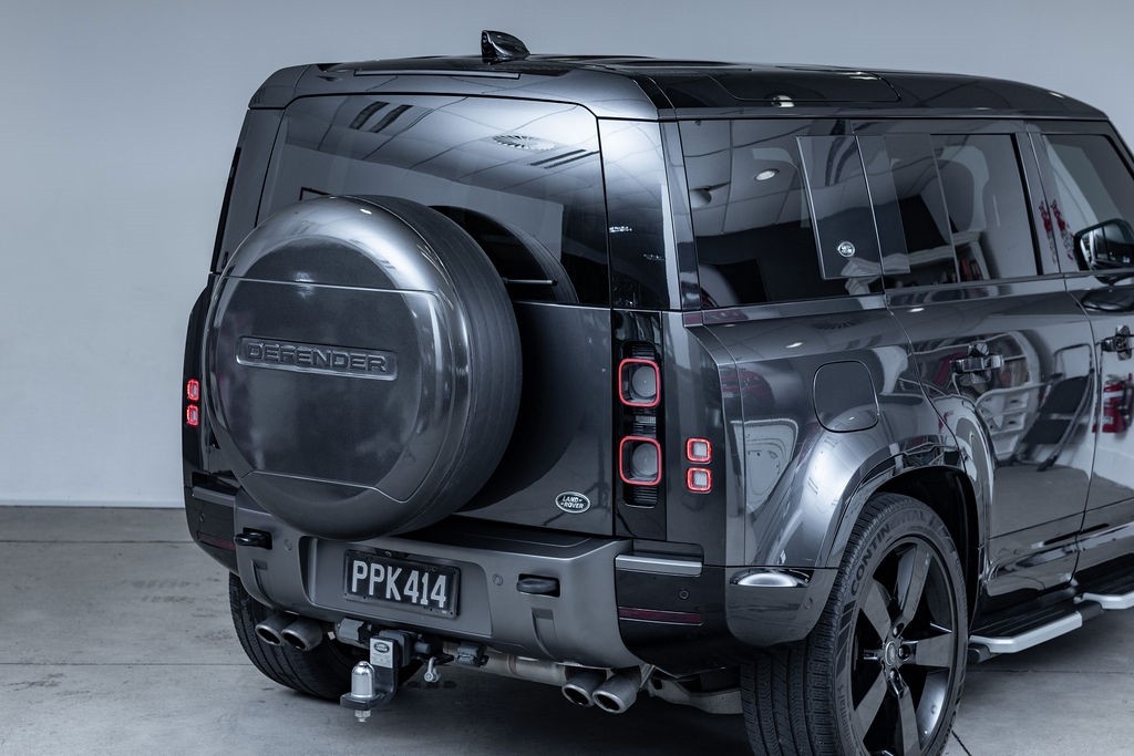 Land Rover Defender 110 V8 5.0Pt/4Wd/8At