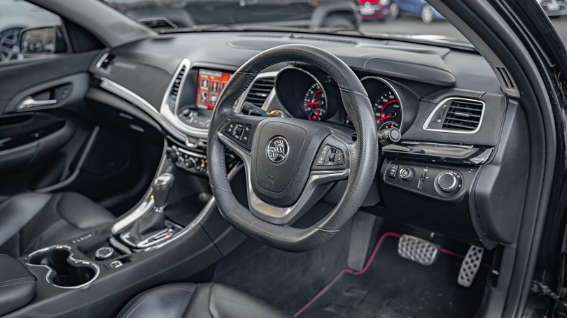 2017 Holden Commodore 9