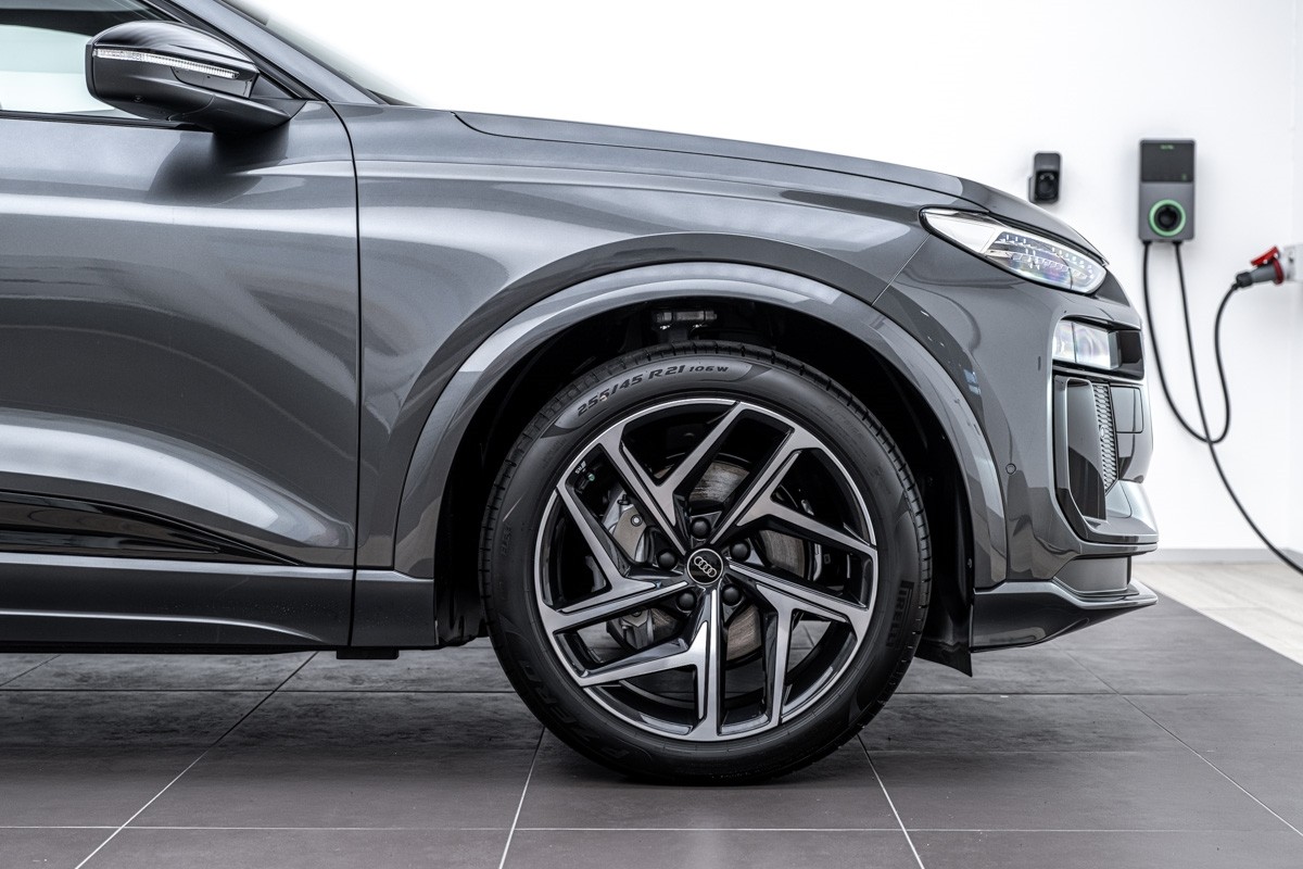 Audi Q6 SUV E-TRON QUATTRO 285KW