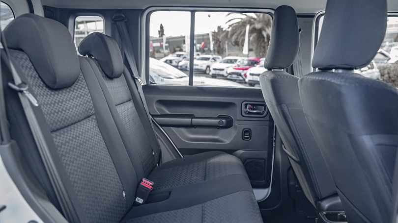 2024 Suzuki Jimny 16