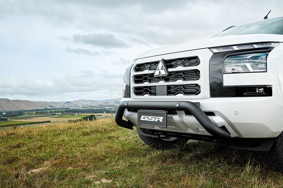 2025 Mitsubishi Triton 4