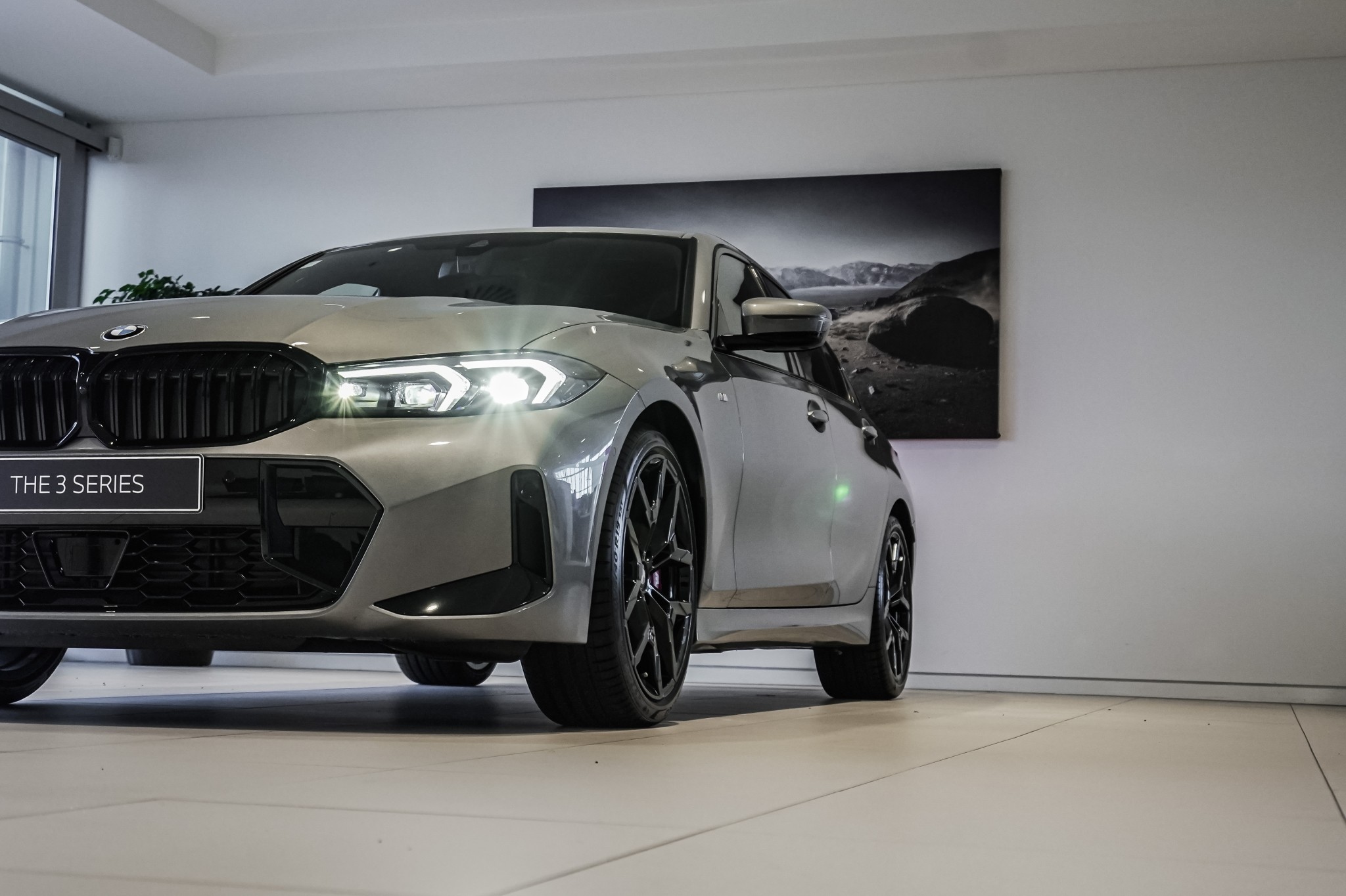 BMW 320i Sedan