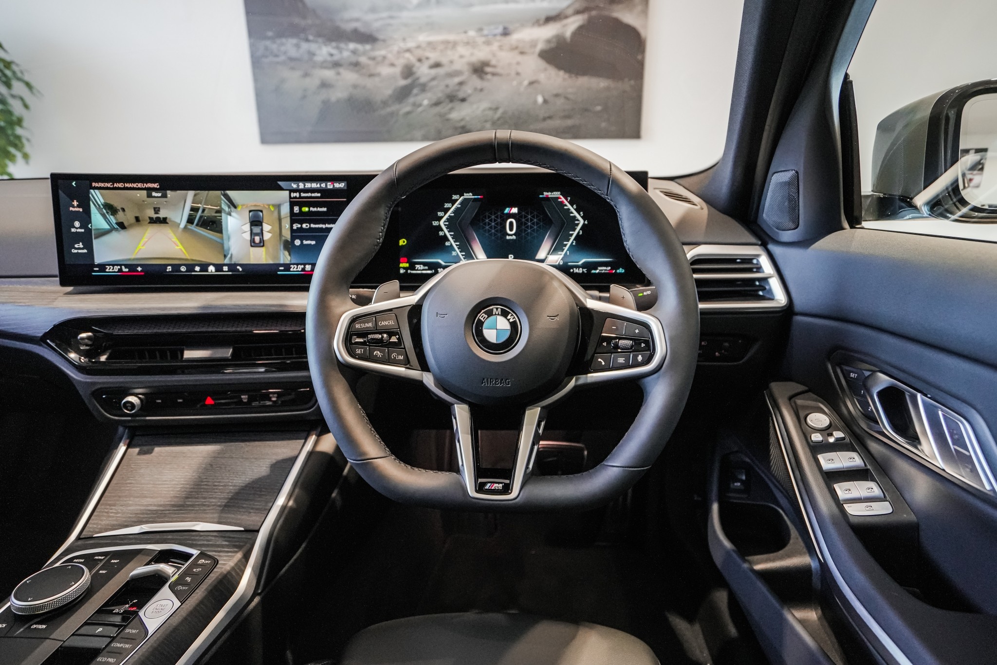 BMW 320i Sedan