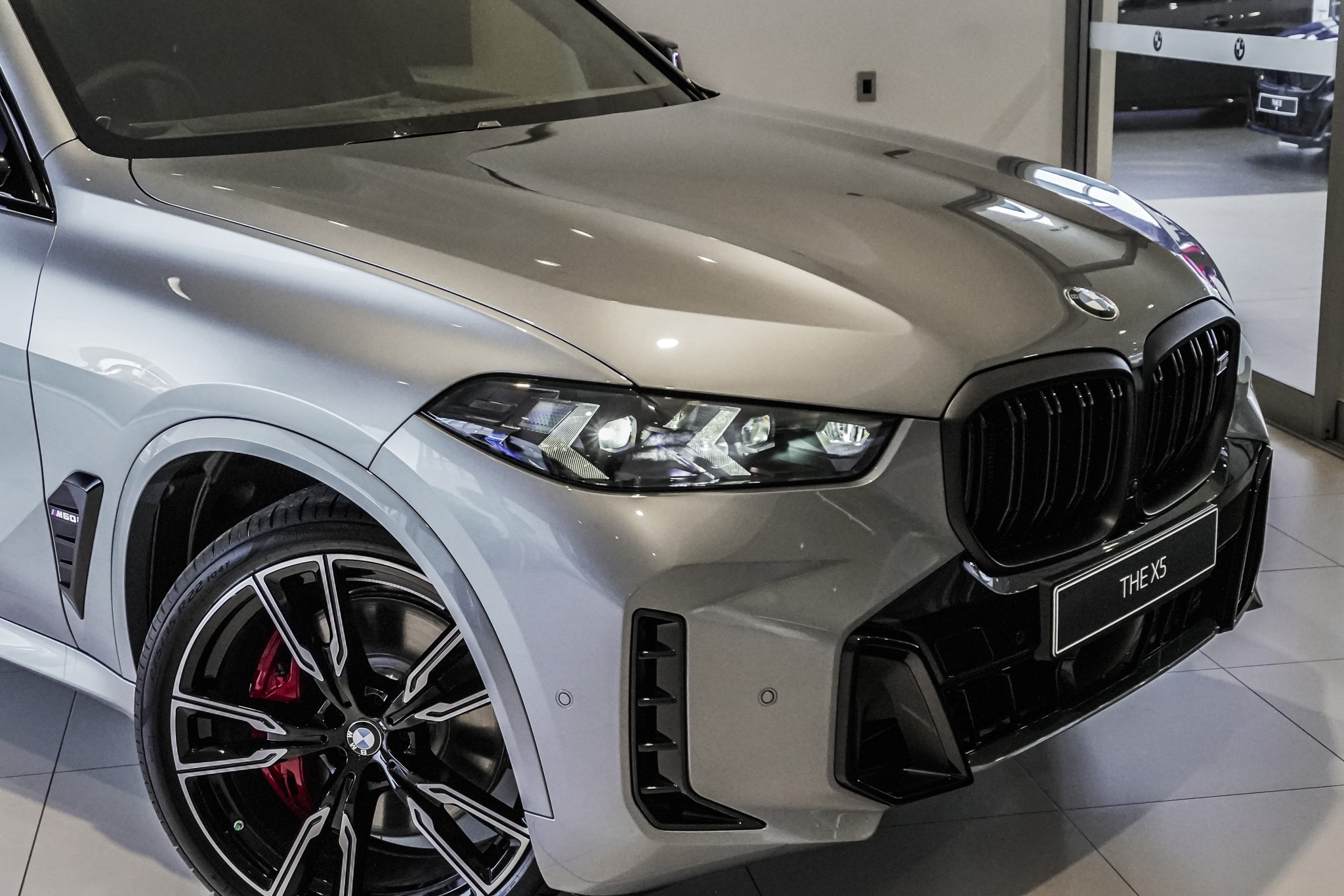 BMW X5 M60i