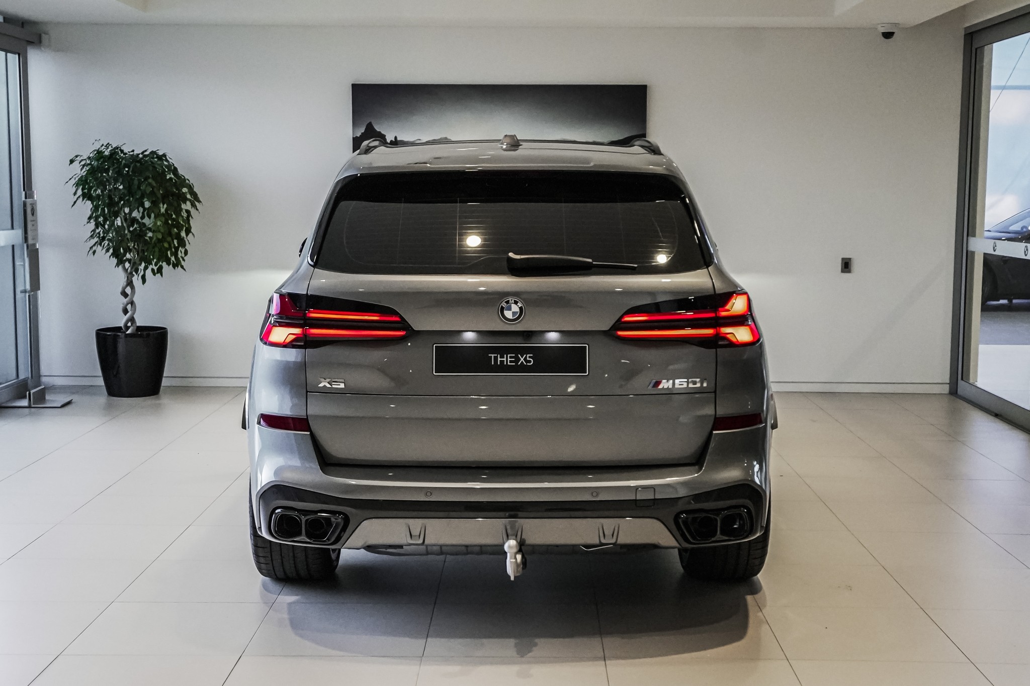 BMW X5 M60i