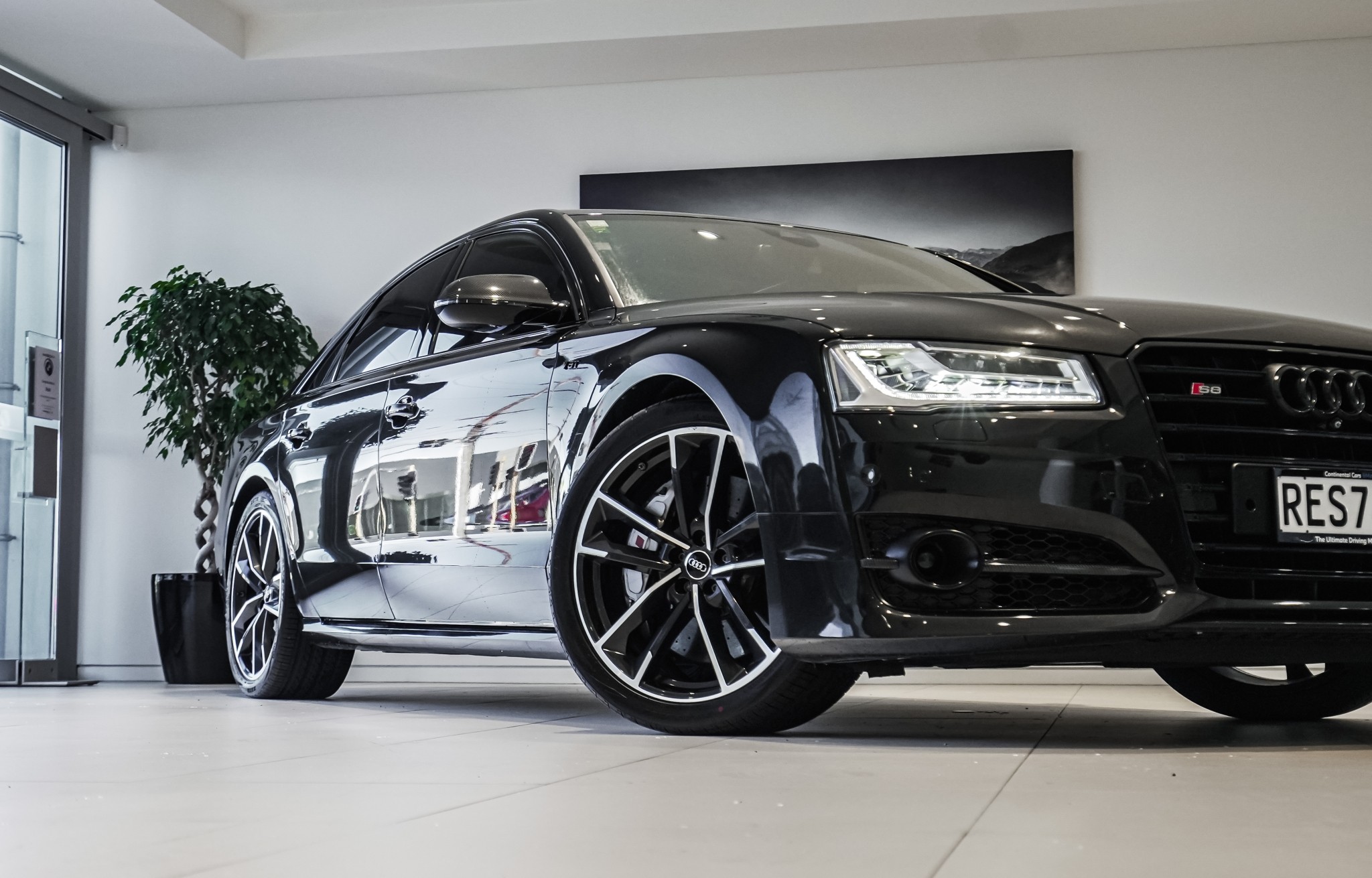 Audi S8 Plus 4.0P/4Wd/8At