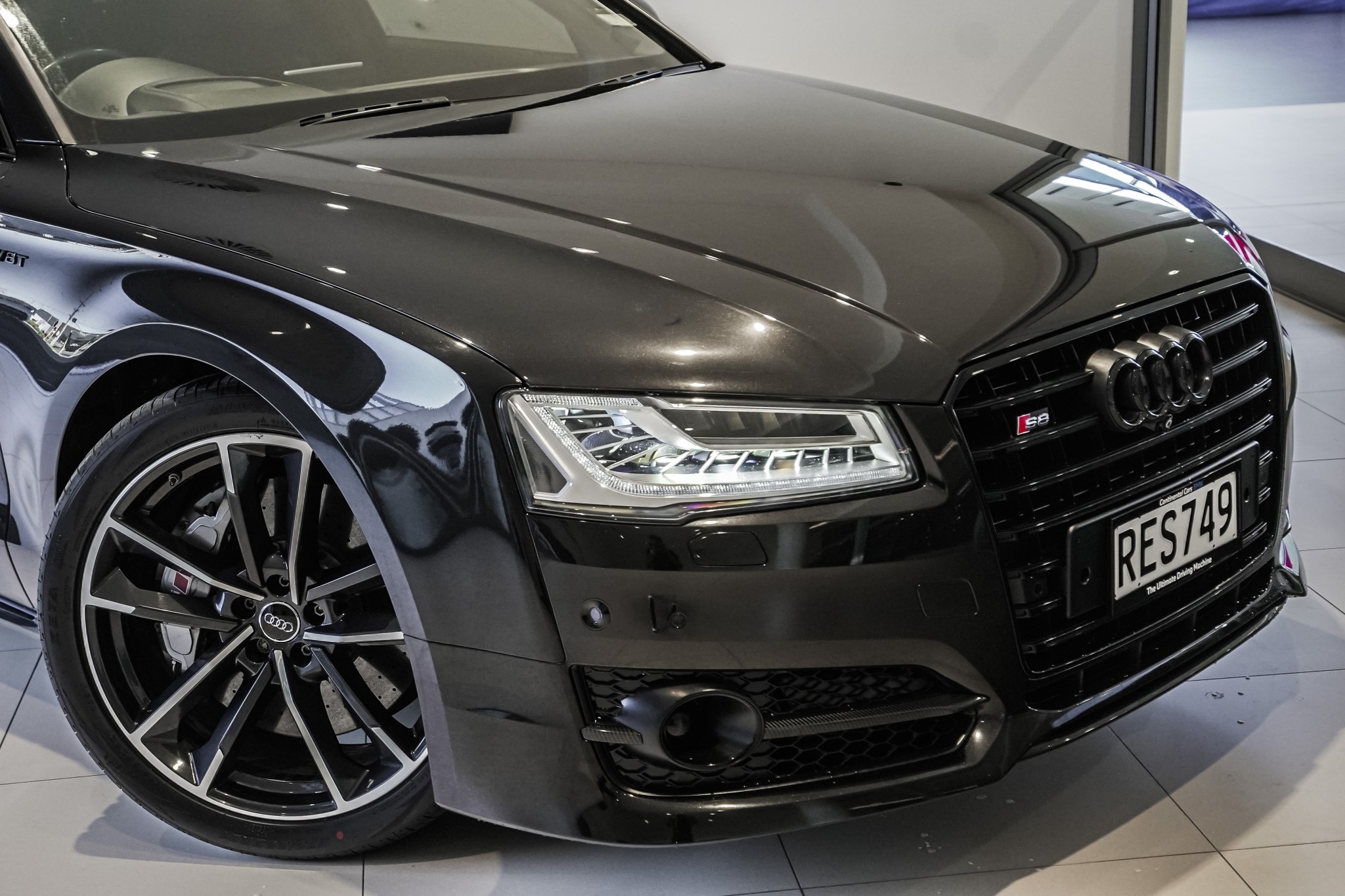 Audi S8 Plus 4.0P/4Wd/8At