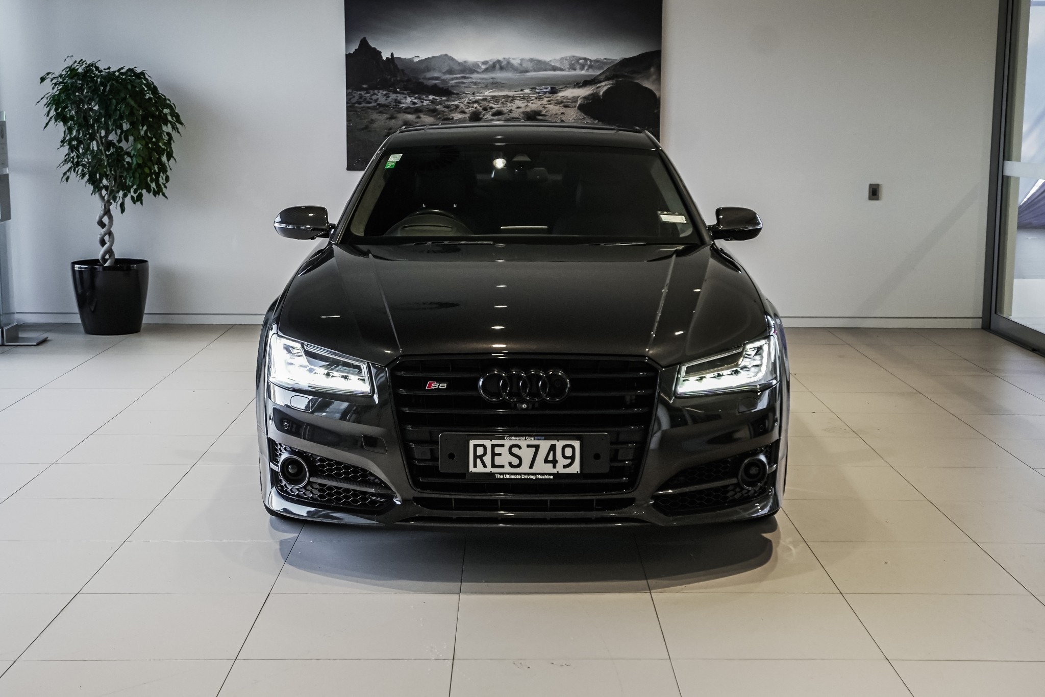 Audi S8 Plus 4.0P/4Wd/8At