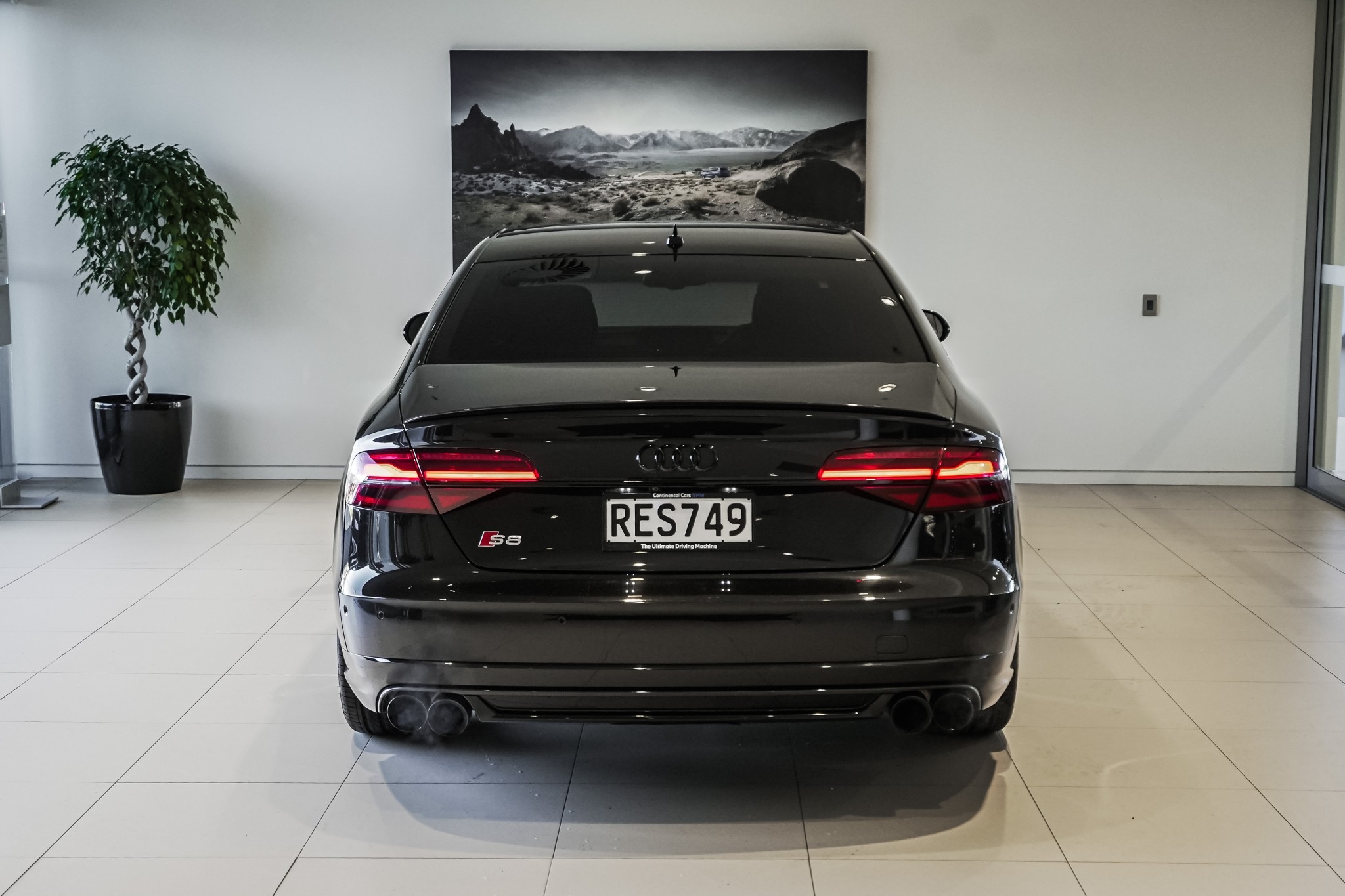 Audi S8 Plus 4.0P/4Wd/8At