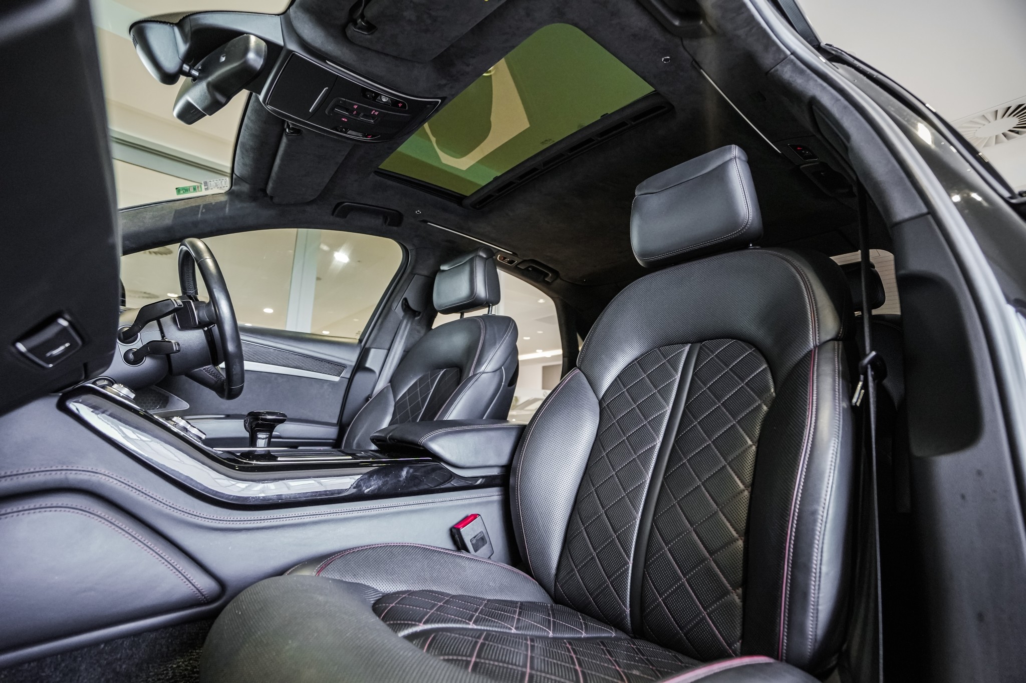 Audi S8 Plus 4.0P/4Wd/8At