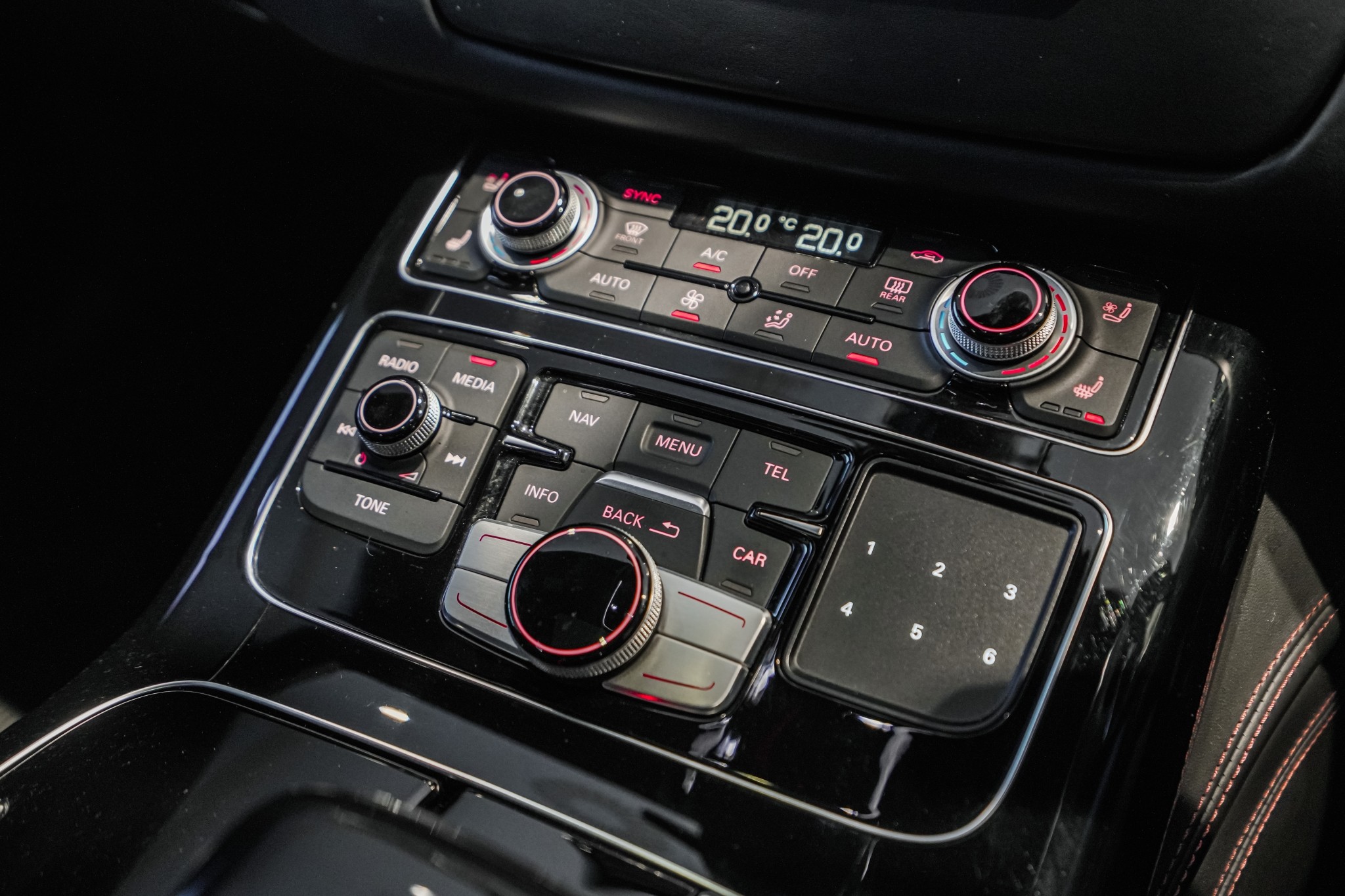 Audi S8 Plus 4.0P/4Wd/8At