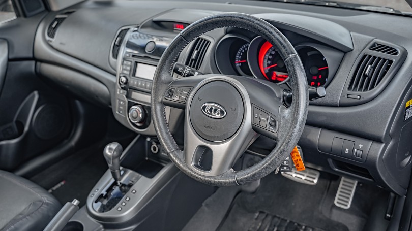 2010 Kia Koup 9