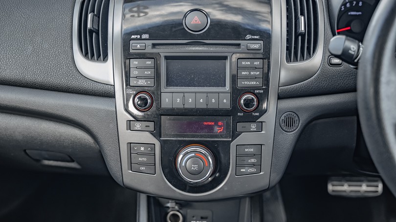 2010 Kia Koup 15