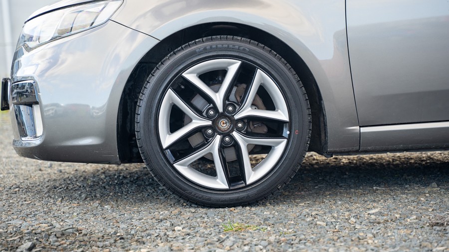 2010 Kia Koup 6