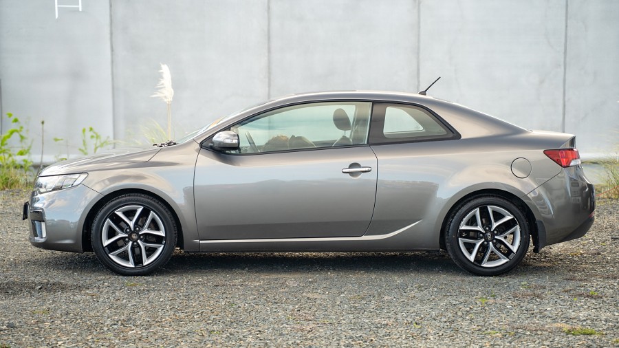 2010 Kia Koup 5