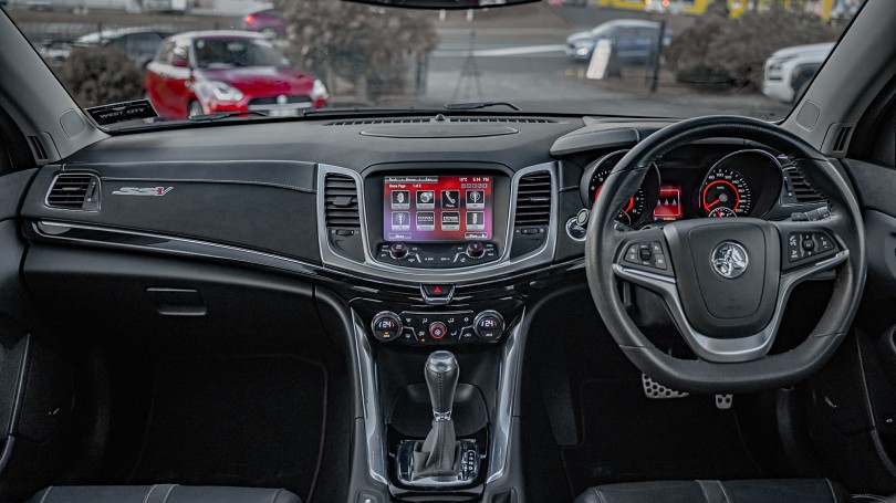 2017 Holden Commodore 10