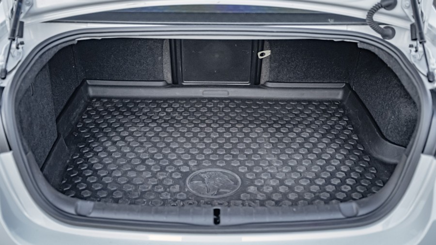 2017 Holden Commodore 18