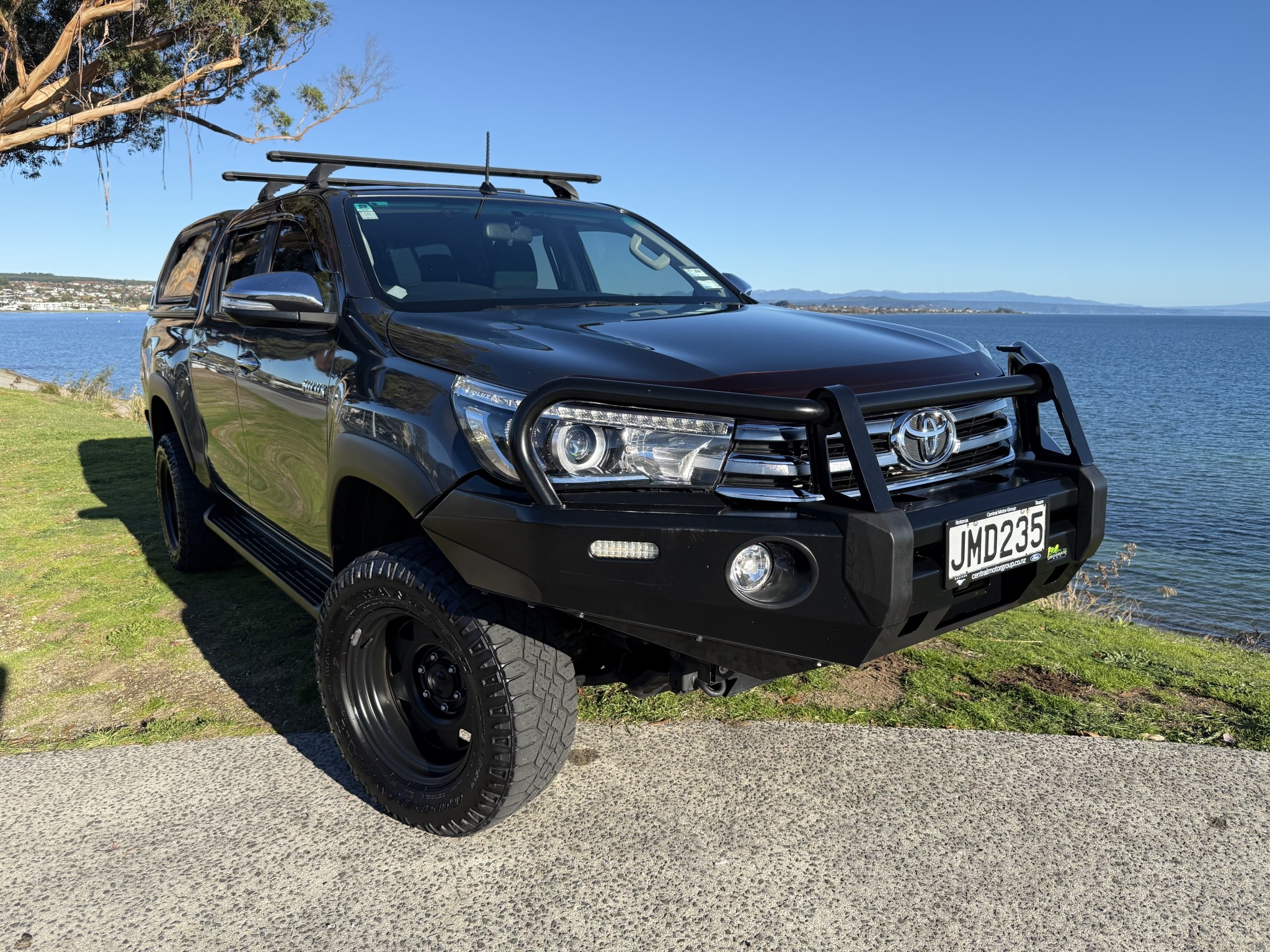 2015 Toyota Hilux SR5 TD DC 2.8D/4WD/6