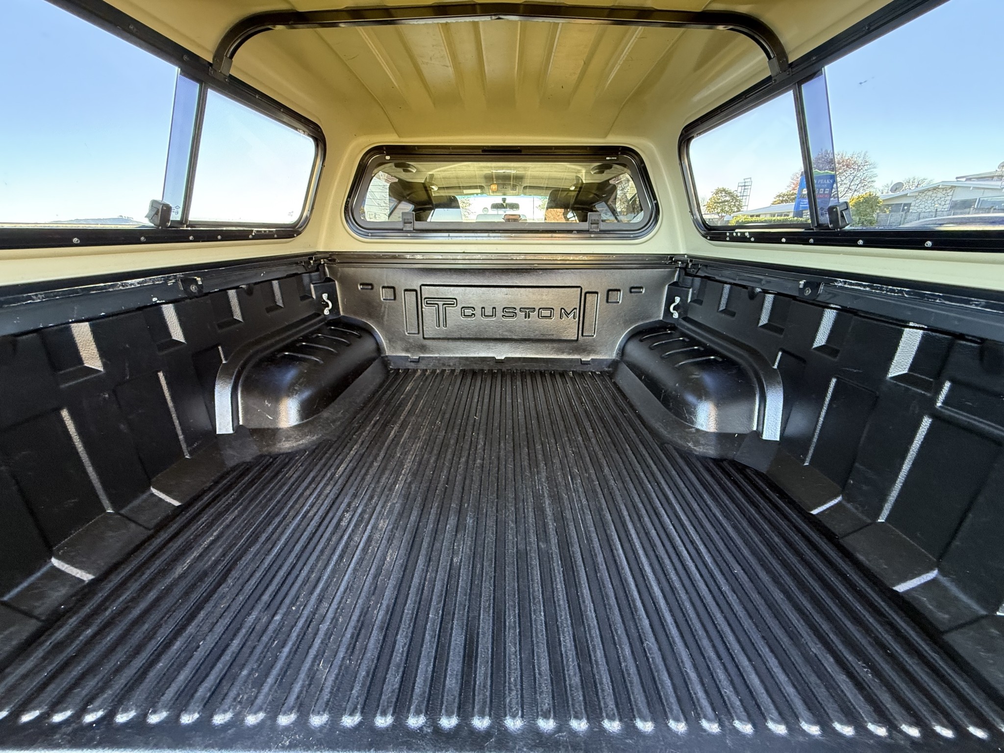 2015 Toyota Hilux SR5 TD DC 2.8D/4WD/6
