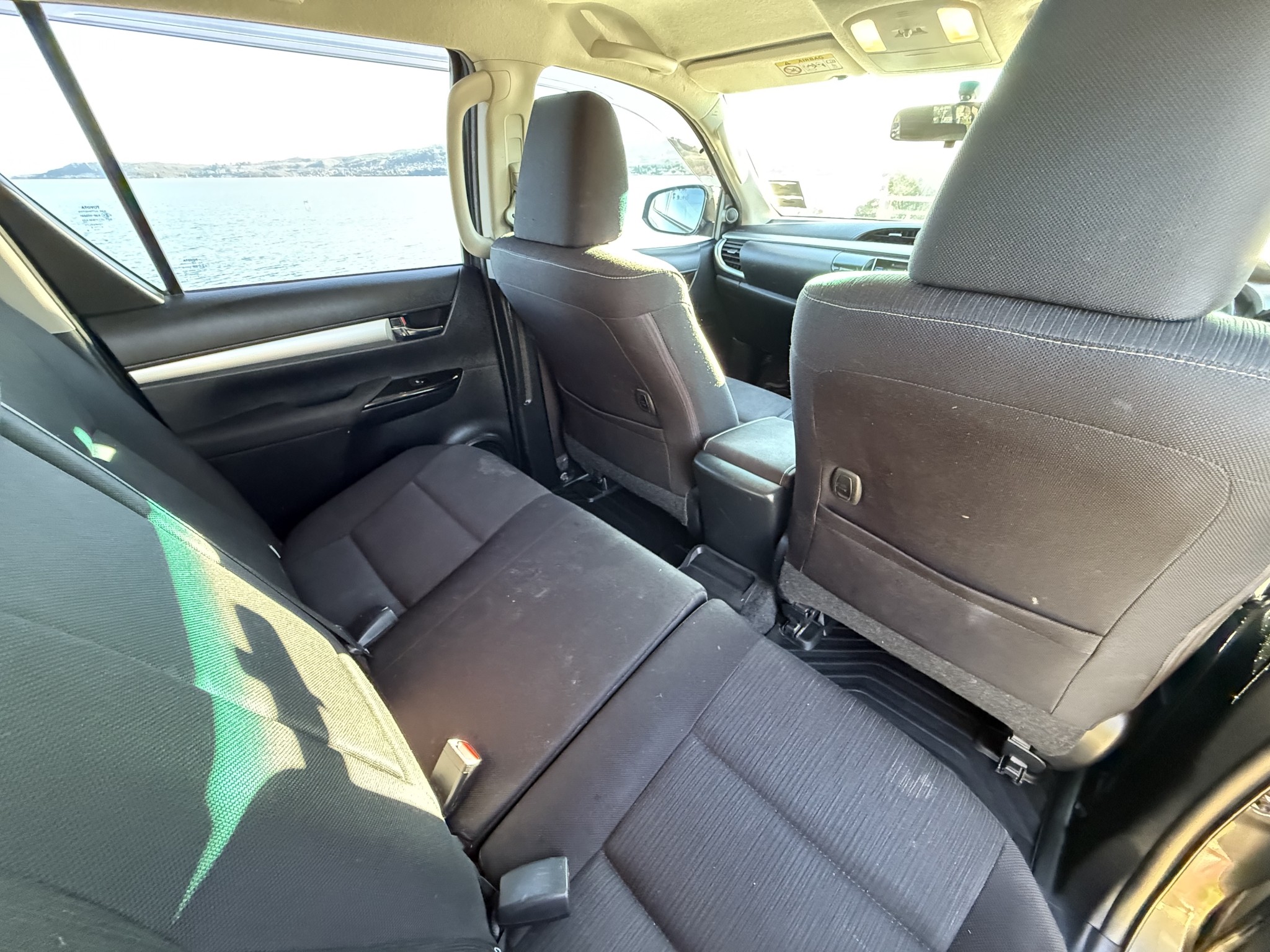 2015 Toyota Hilux SR5 TD DC 2.8D/4WD/6