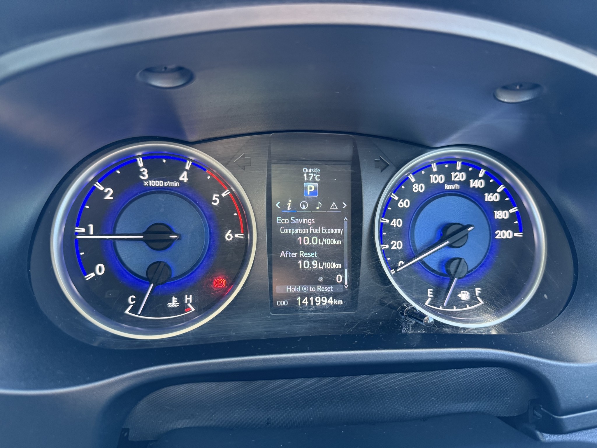 2015 Toyota Hilux SR5 TD DC 2.8D/4WD/6