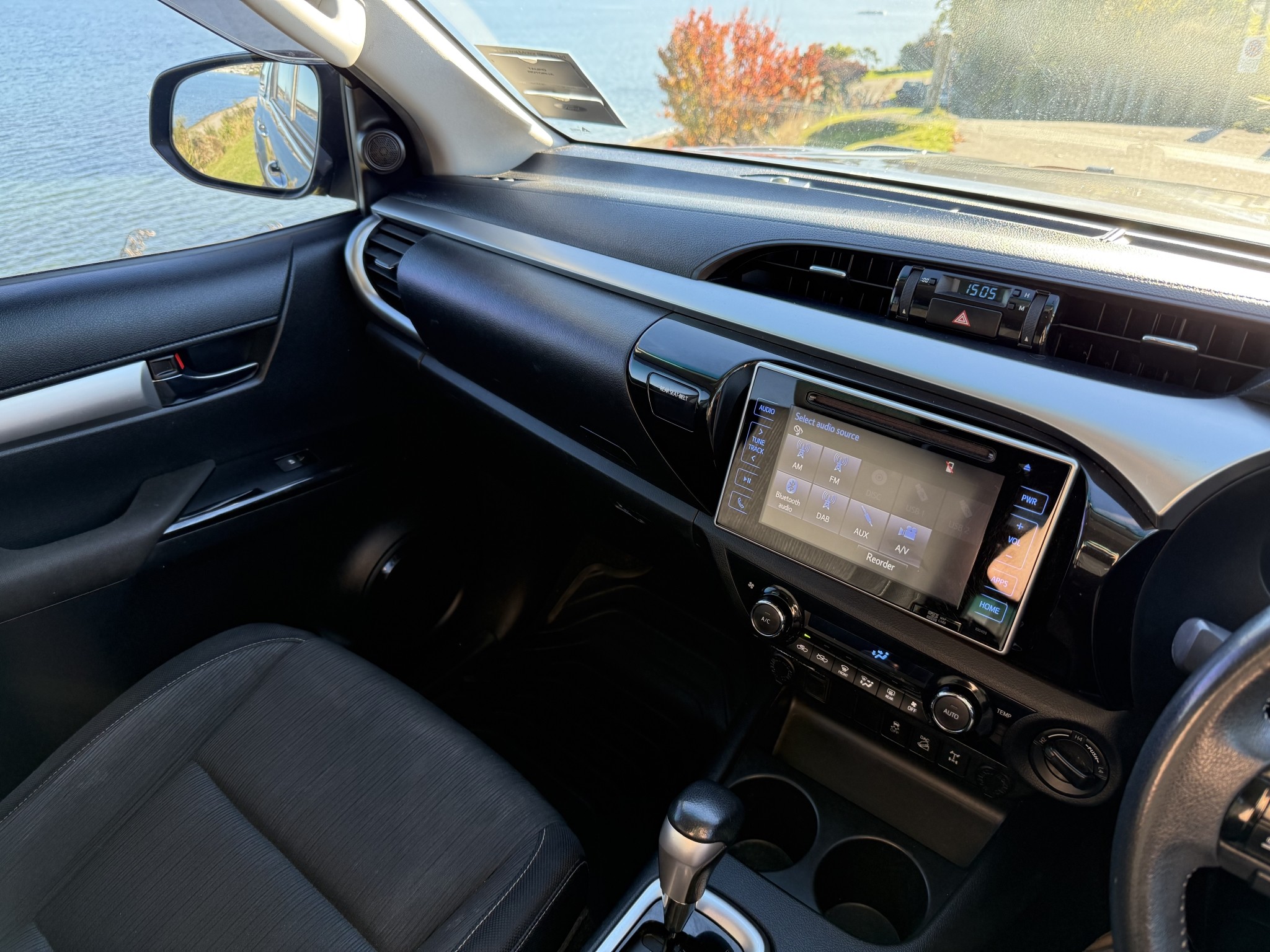 2015 Toyota Hilux SR5 TD DC 2.8D/4WD/6