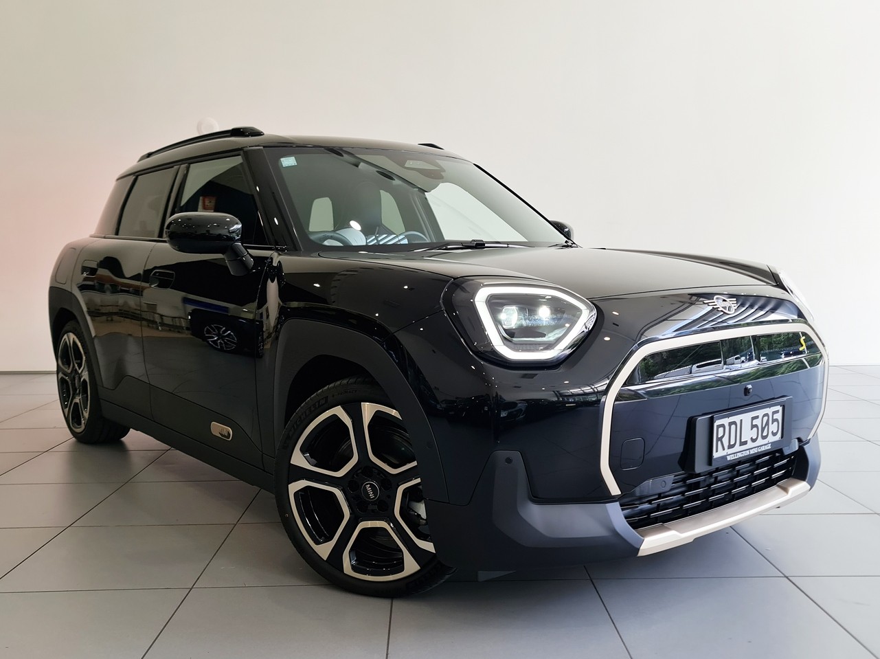 MINI Aceman SE Favoured