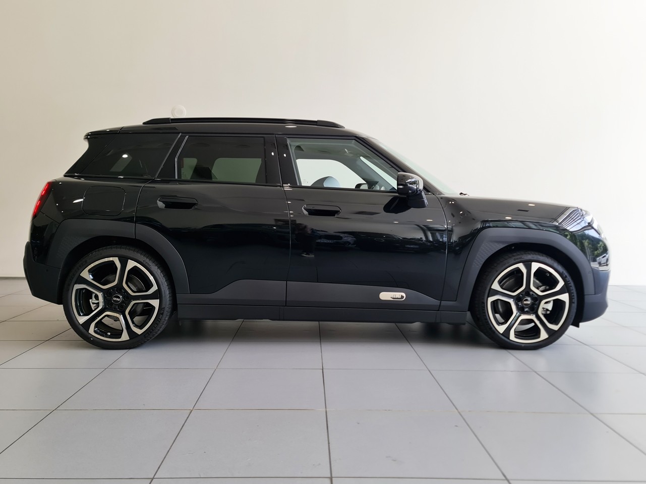 MINI Aceman SE Favoured