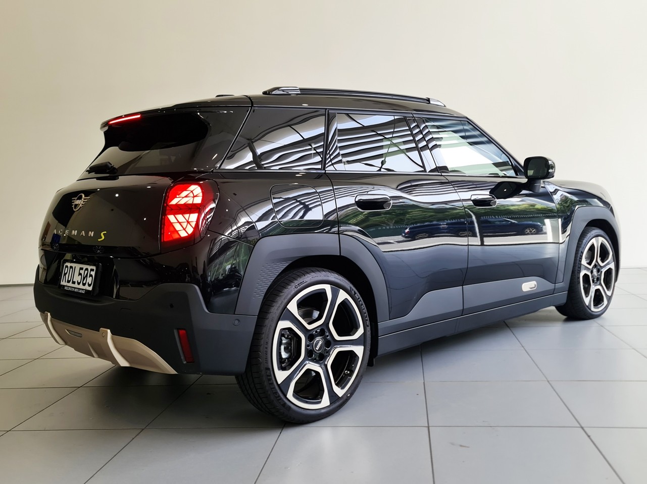 MINI Aceman SE Favoured
