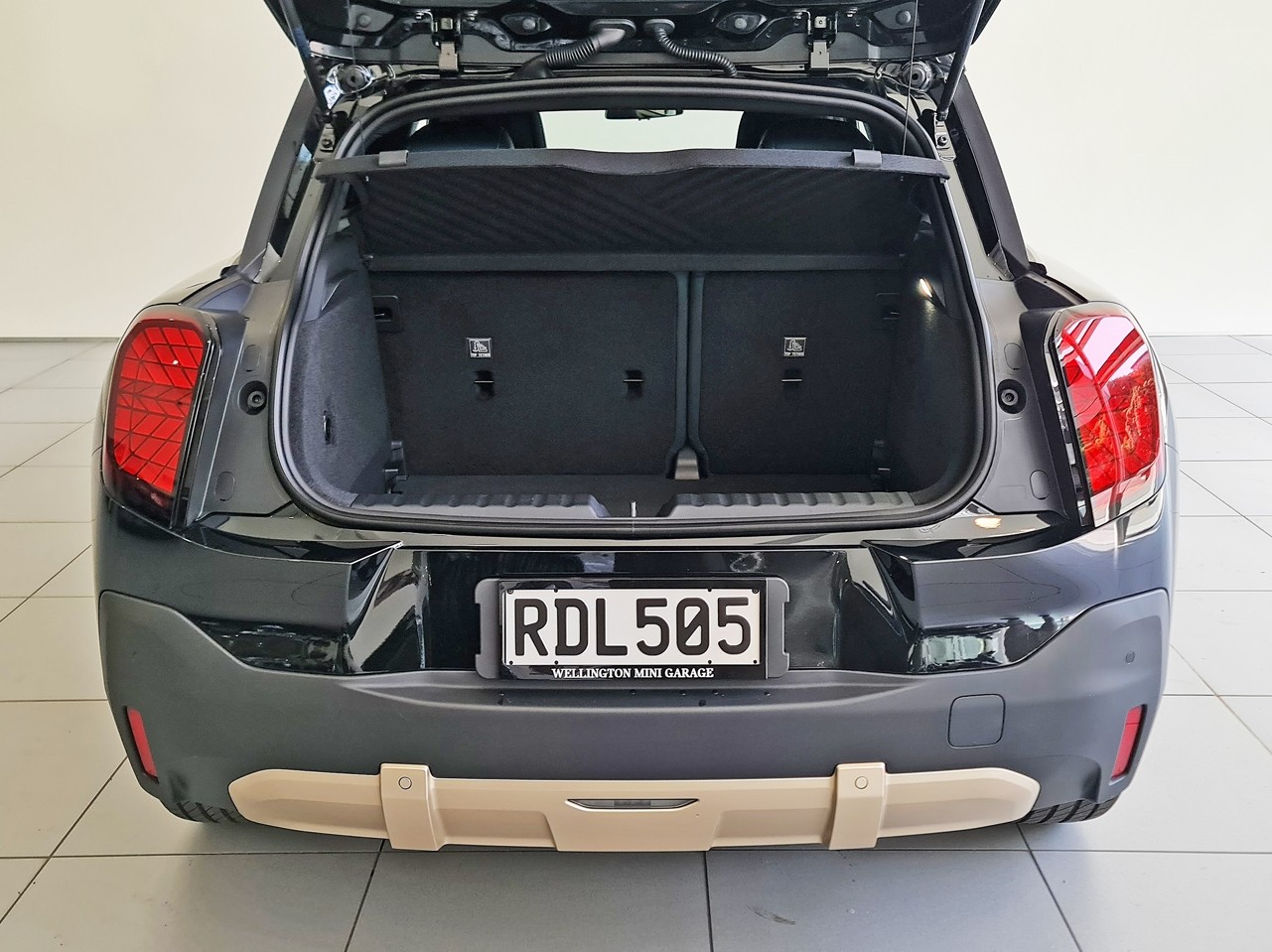 MINI Aceman SE Favoured