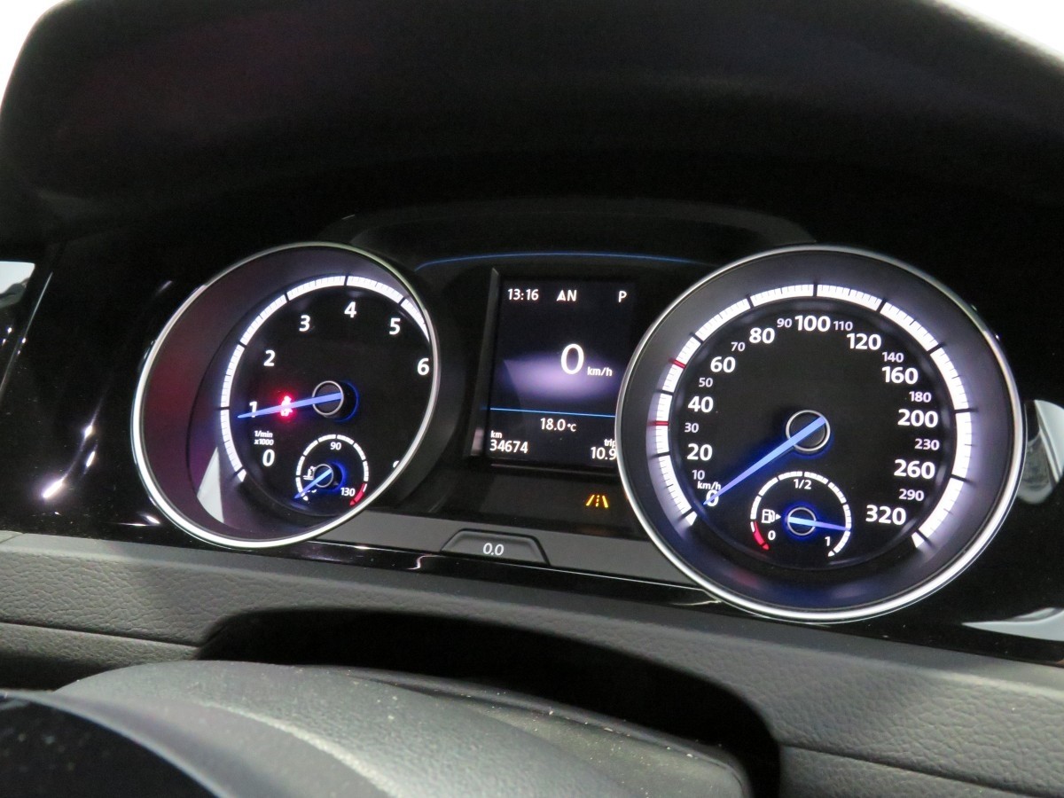 Volkswagen Golf R 228KW