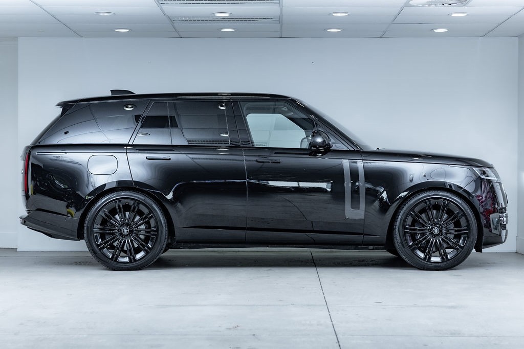 Land Rover Range Rover P530 First Edition