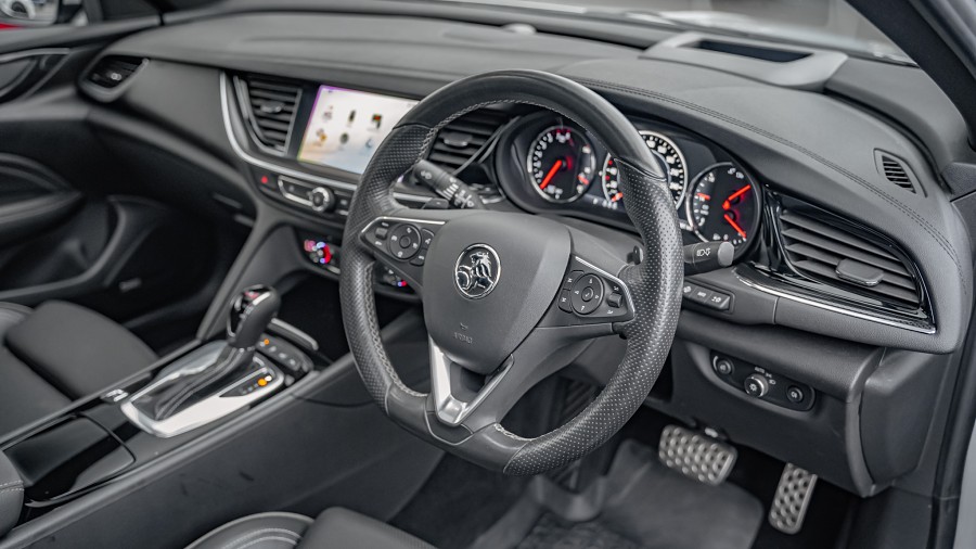 2018 Holden Commodore 9