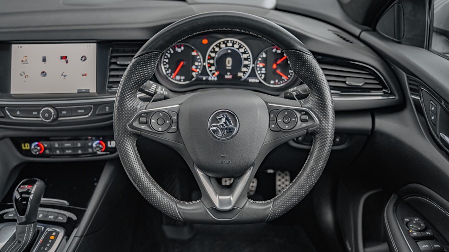 2018 Holden Commodore 11