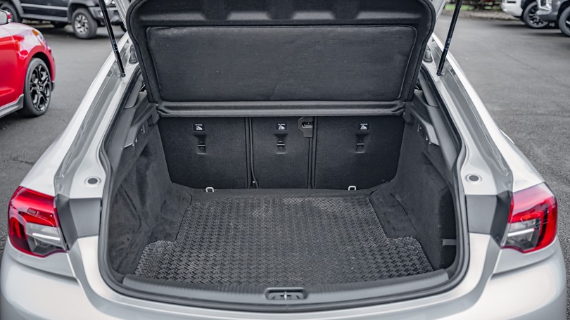 2018 Holden Commodore 18