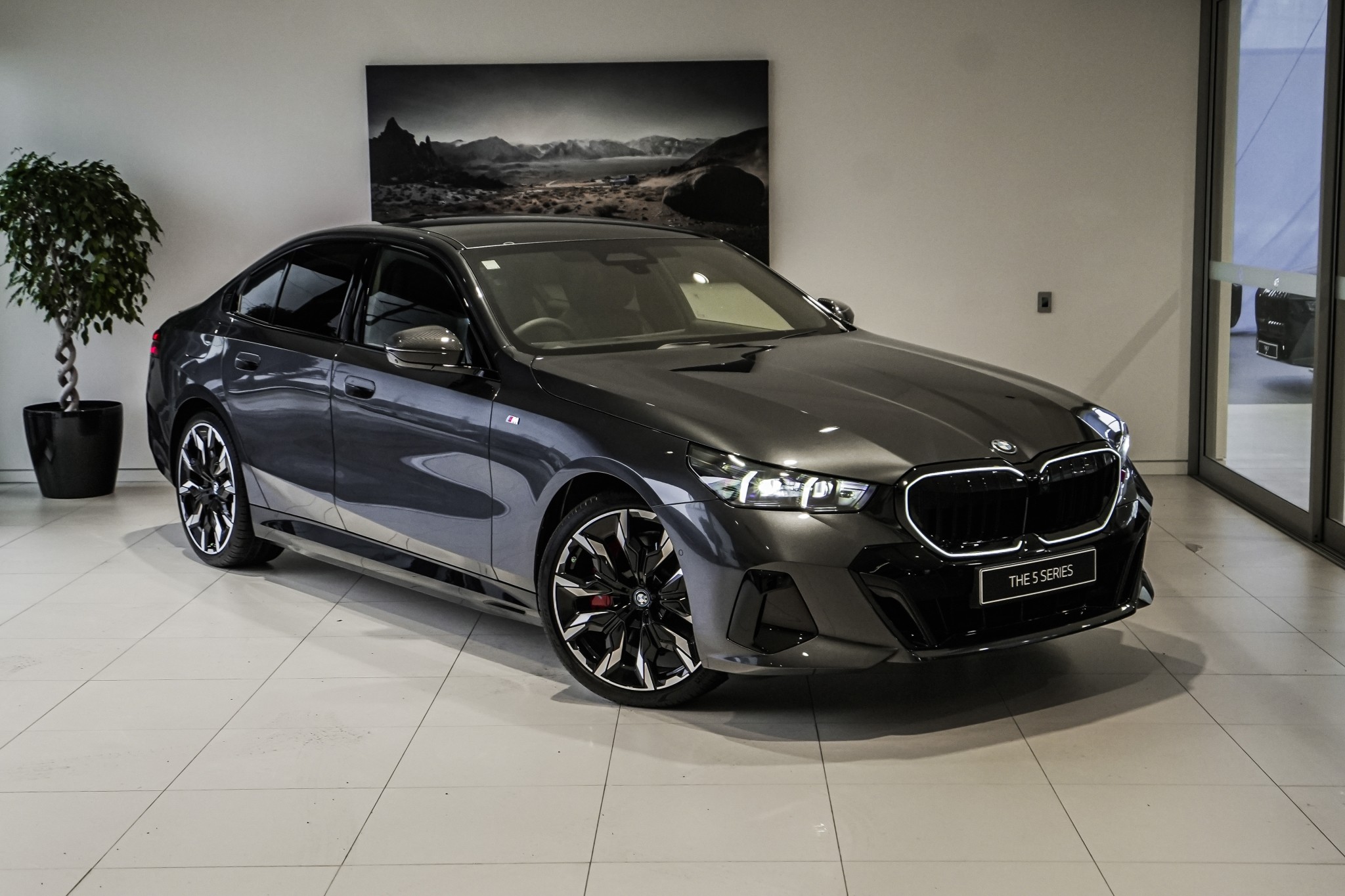 BMW 550e xDrive Sedan
